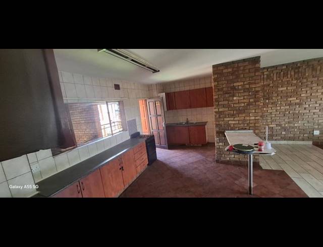 3 BEDROOM APARTMENT FOR SALE IN RAVENSKLIP